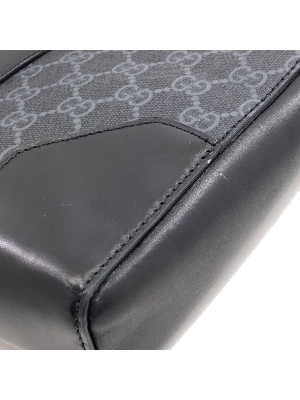 Gucci GG Supreme Business Bag